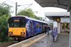 Hyndland_-_Abellio_318258_Dumbarton_service.jpg