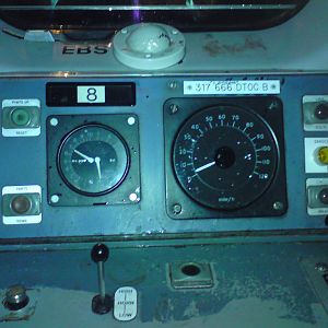 DSC00828 - The pristine surroundings of a 317 driver.