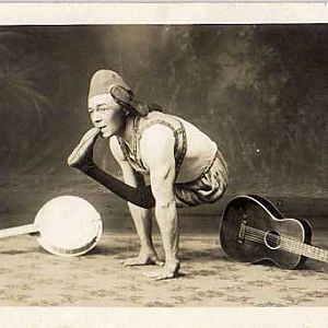 contortionist body flexability vintage1