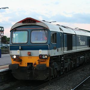 59 102 he only through freight in over 2 hours :-(