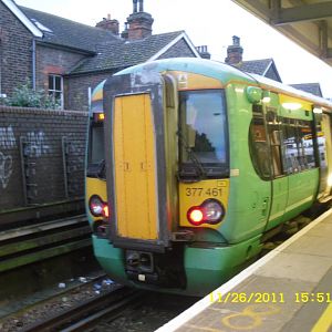 SN Class 377-461 standing at Tonbridge to form the 16:19 return to London Bridge