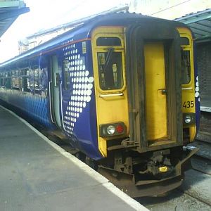 156 435 at Carlisle