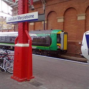 London Marylebone Station, wall siding 172332/172221 taken on 05/11/11 while uints out on mileage accumulation runs from Derby.