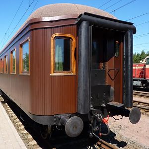 Finland 2012
These old cars are museum train cars, i take an wild guess and write the versions of the cars, however they may not be in the order as i