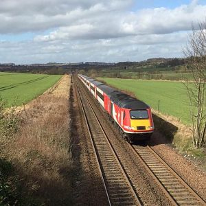 43 302 Builds up pace just before Dalgety Bay at 10:55 on his way to Aberdeen from Leeds :D