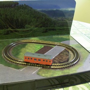 Rokuhan, Japanese Z gauge, ready to run shorty layout