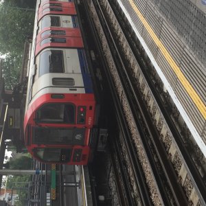 1992 stock at Leytonstone station