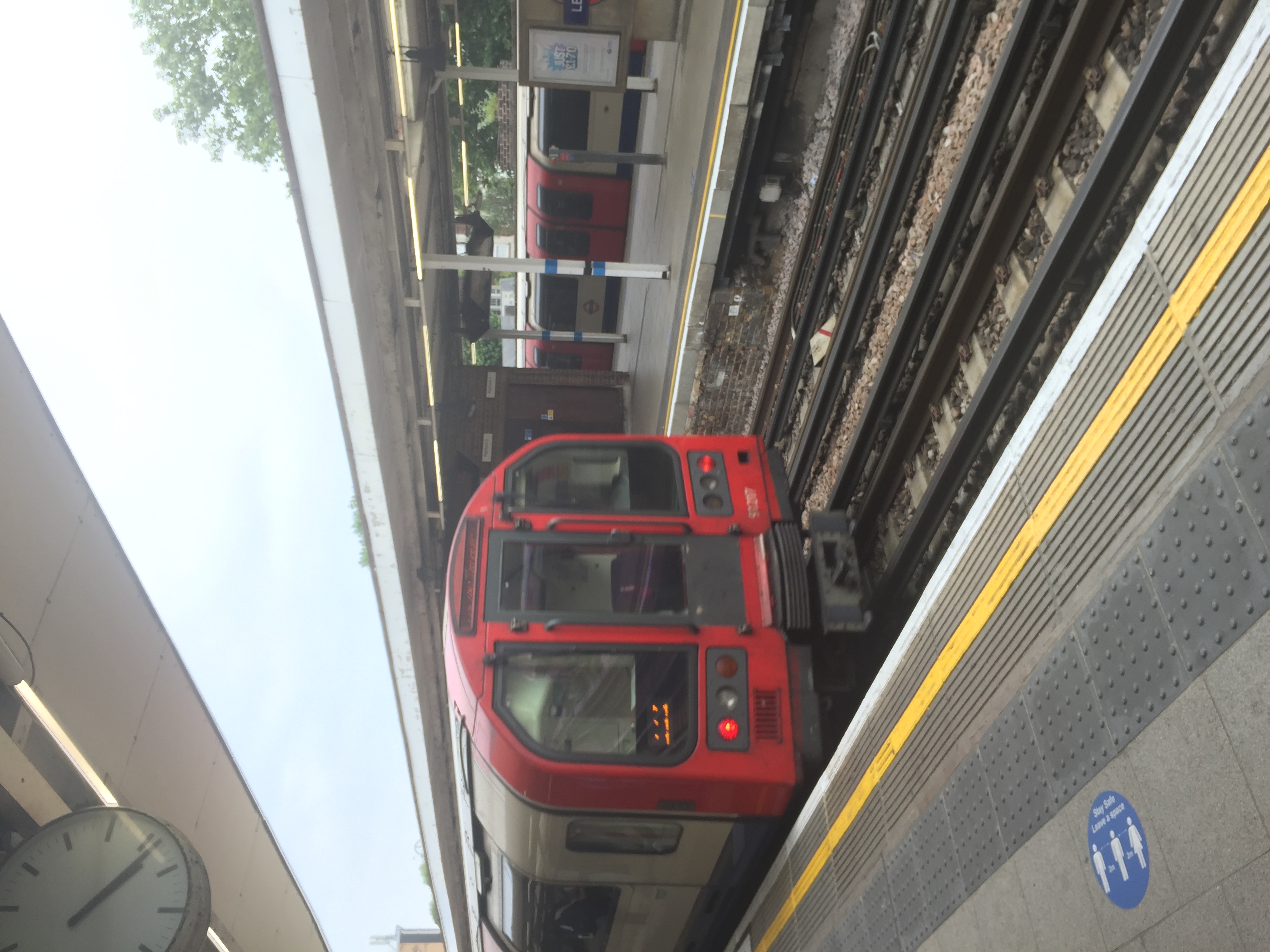 1992 stock at Leytonstone station