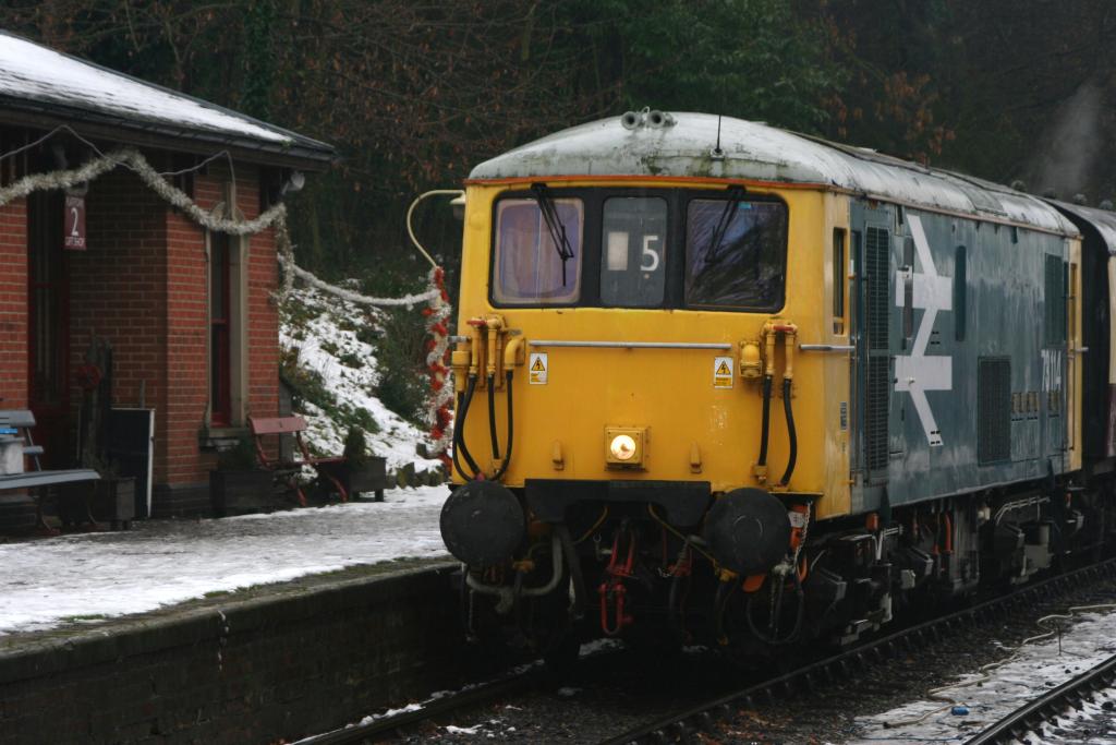 class 73 entering shackerstone station