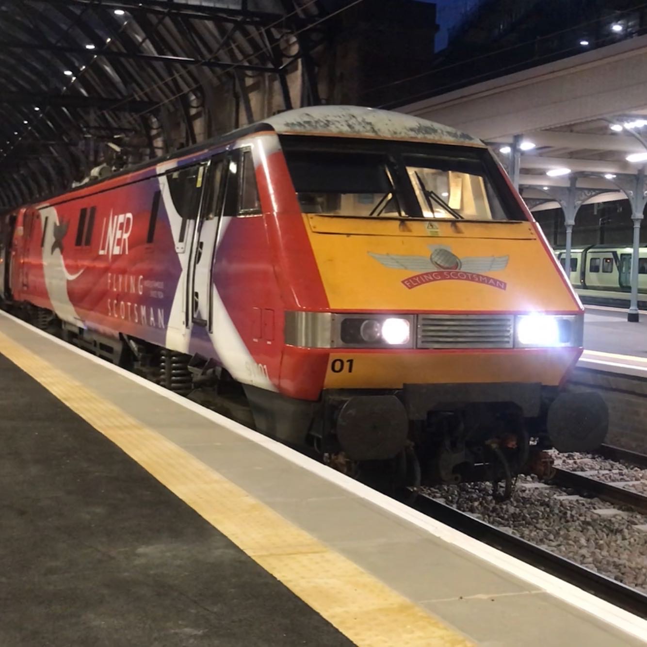 LNER Class 91 flying Scotsman at Kings Cross