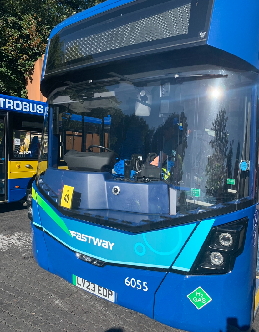 Metrobus Crawley 6055.jpeg