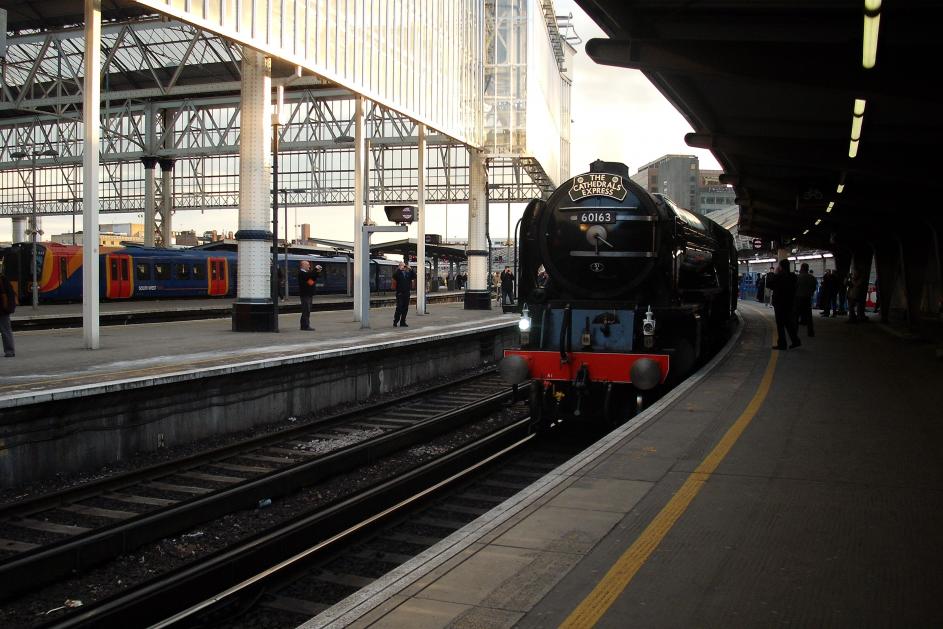 Tornadio in Waterloo station