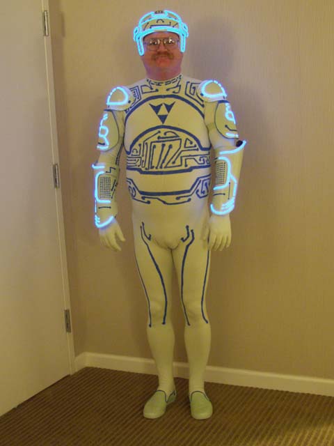 tron-costume.jpg
