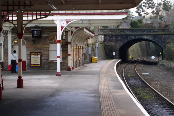 Matlock_Station_Platform.jpg